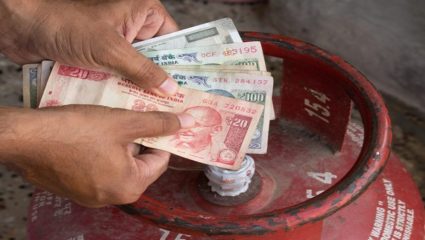 सर्वसामान्यांना दिलासा, एलपीजी सिलिंडरचे दर तब्ब्ल ‘इतक्या’ रूपयांनी कमी