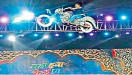 ‘चला हवा येऊ द्या’मध्ये ‘झुुंड’ची टीम, उदयनराजे भोसले यांची फिल्मी स्टाईल एन्ट्री