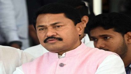 धारावी पुनर्वसन प्रकल्पातील ८०० कोटींच्या घोटाळ्यात फडणवीसांची SIT मार्फत चौकशी करा!