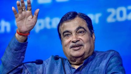 आता वर्ल्ड स्टॅन्डर्ड रोड बनविण्याचं उद्दिष्ट पूर्ण होईल; अर्थसंकल्प जाहीर झाल्यानंतर नितीन गडकरींची प्रतिक्रिया