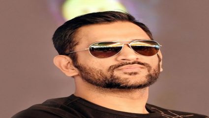 CSK किंग धोनी पहिल्यादाच उतरणार नाॅर्मल खेळाडूच्या रुपात, चेन्नई सुपर किंग्जचे कर्णधारपद सोपवले जडेजाकडे