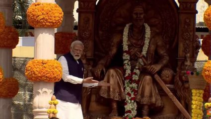 पंतप्रधान नरेंद्र मोदी पुण्यात दाखल! छत्रपती शिवाजी महाराजांच्या पुतळ्याचे केले अनावरण