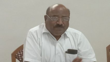 भोंग्याबाबत अल्टिमेटम देणाऱ्या राज ठाकरे यांची औकात काय?; उपराकार लक्ष्मण माने यांचा सवाल