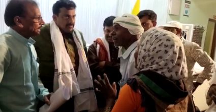 हिंगोलीच्या वसमतमध्ये दिव्यांग नागरीकांची नोंदणी व तपासणी; दिव्यांग बांधवांना उपयोगी विविध साहित्याचे होणार वाटप