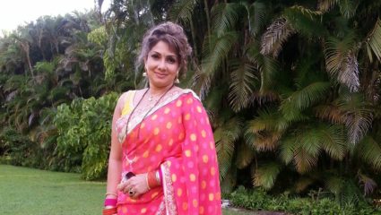 प्रसिद्ध मराठी अभिनेत्री आसावरी जोशींचा राष्ट्रवादी काँग्रेस पक्षात जाहीर प्रवेश