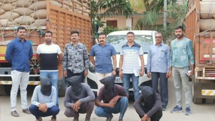 सोयाबीन चोरांची टोळी जेरबंद तर, ४३ लाखांचा मुद्देमाल जप्त, एलसीबीची विशेष कारवाई