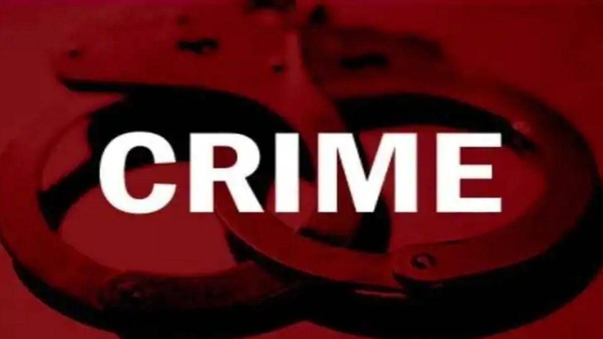 Partially burnt body found in front of Law College in Chandrapur, petrol can found along with two-wheeler at the spot