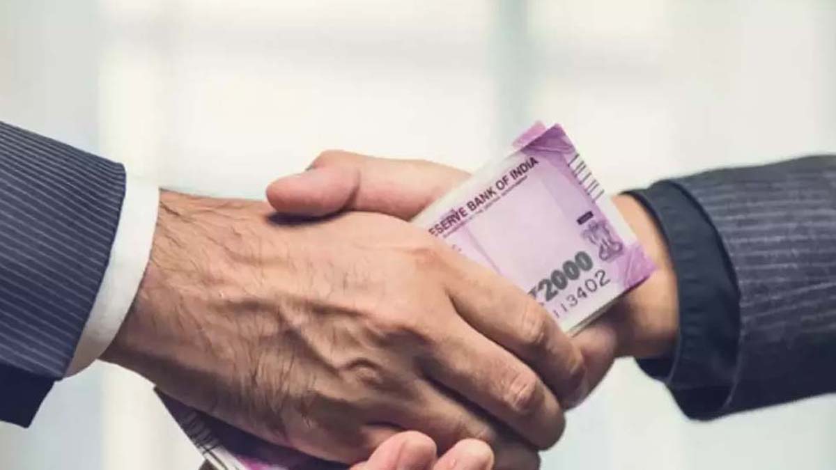 A Sarpanch Caught By Acb While Accpeting Bribe Of Rs 10 Thousands Nrka