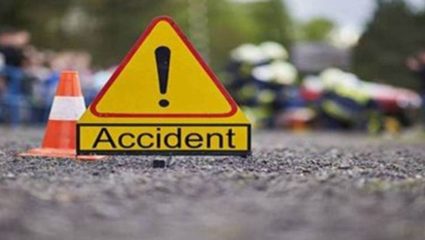 नांदेडमध्ये कार आणि ट्रकचा भीषण अपघात, एकाच कुटुंबातील चौघांचा मृत्यू
