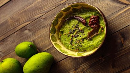 कैरीची ही चटपटीत चटणी तुम्हाला माहित आहे का? सोपी आहे कृती, करून पाहा