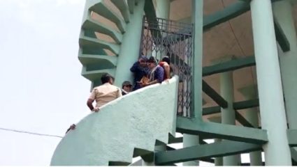 चार महिन्यांपासून पाणी मिळत नसल्याने पाण्याच्या टाकीवर चढून युवा स्वाभिमानचा आंदोलनाचा प्रयत्न