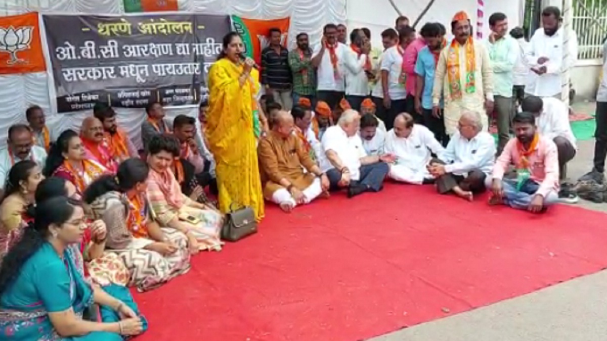 ओबीसी आरक्षणासाठी भाजपचे सांगलीत ठिय्या आंदोलन, इम्पेरिकल डेटा तात्काळ सादर करण्याची मागणी