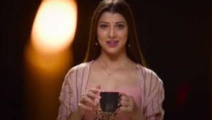 साचेबद्ध किंवा एखाद्या चौकटीत अडकून न राहता नवनवीन विषय हाताळाणं मला आवडतं –  तेजस्विनी पंडित