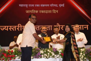 सायन रुग्णालयातील रक्त केंद्र ‘राज्यस्तरीय रक्तदाता गौरव सन्मान २०२२’ पुरस्काराने सन्मानित