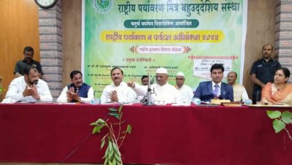 पुरस्कार मिळण्यासाठी काम करू नका, तर…: अण्णा हजारे