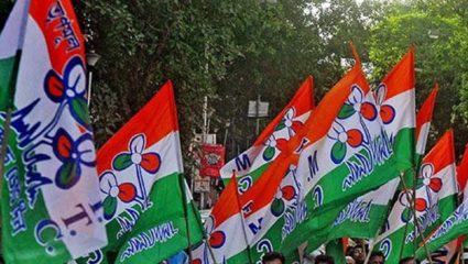 तृणमूल काँग्रेसचे हॉटेल रॅडिसन बाहेर आंदोलन