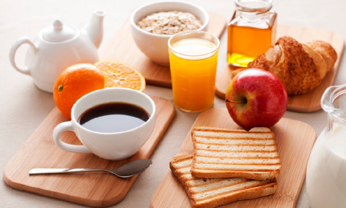 सकाळच्या ब्रेकफास्टमध्ये अजिबात करू नका ‘ही’ चूक, आरोग्यावर होऊ शकतो परिणाम
