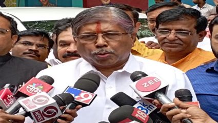 वस्त्रोद्योग धोरणातून १० लाख रोजगार निर्मिती आणि ३६ हजार कोटी रुपयांची गुंतवणूकीचे उद्दिष्ट – चंद्रकांत पाटील