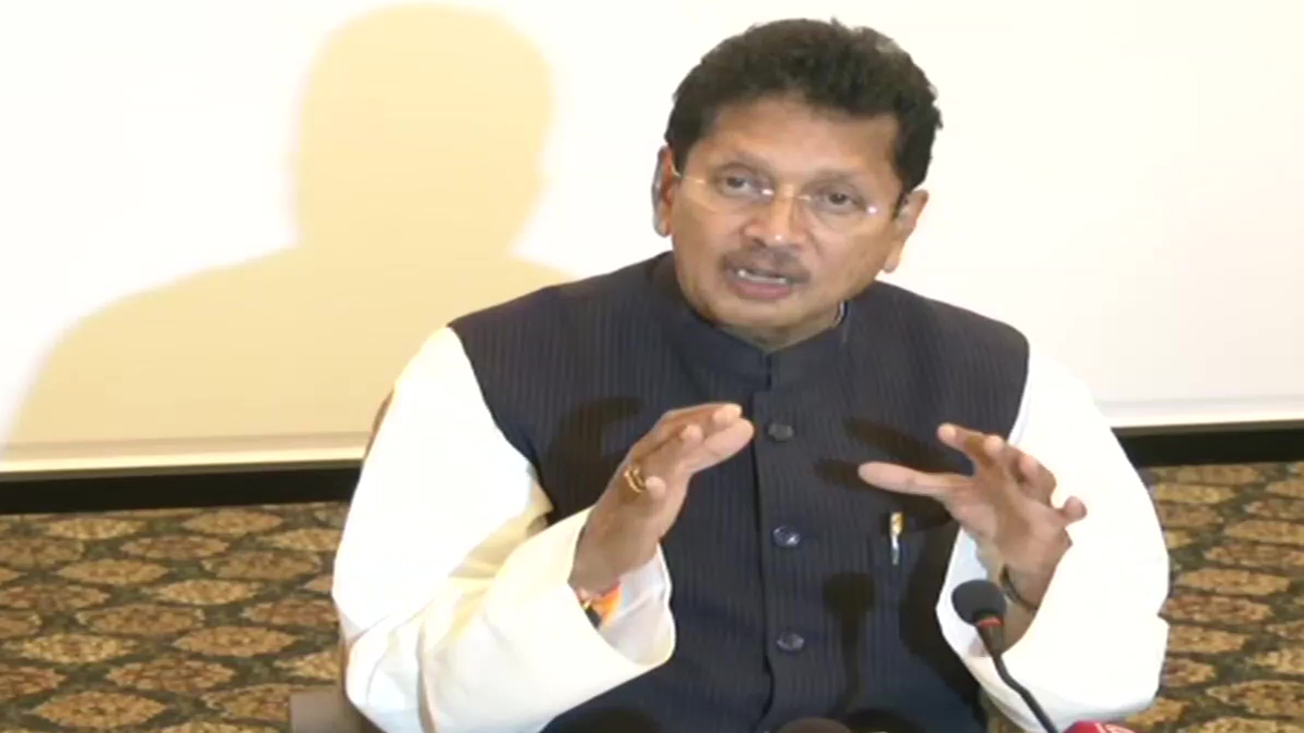 Deepak Kesarkar Reaction On Uddhav Thackeray Resignation Nrsr