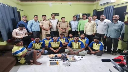 कर्जत येथील फार्महाउसवरील जुगाराच्या अड्ड्यावर धाड