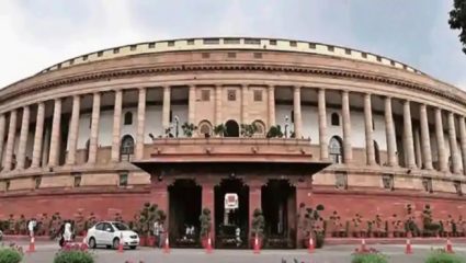 संसदीय अधिवेशनात महागाई, बेरोजगारी, जीएसटी व अग्निपथच्या मुद्द्यावर विरोधक आक्रमक, सत्ताधारी-विरोधक गोंधळामुळं सोमवारपर्यंत कामकाज तहकूब