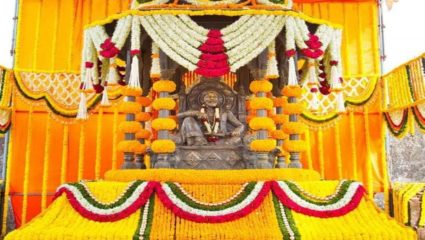 छत्रपती शिवाजी महाराजांच्या जयघोषाने रायगड दुमदुमला