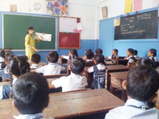 जिल्हा परिषद शाळेत शिक्षकच नाहीत; आता होणार कंत्राटी पद्धतीने शिक्षक भरती, सेवानिवृत्तांना संधी पण तरुणांना डावलले