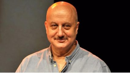 अनुपम खेर 2022 च्या पहिल्या सहामाहीतील सर्वात व्यावसायिक अभिनेता म्हणून अव्वल!