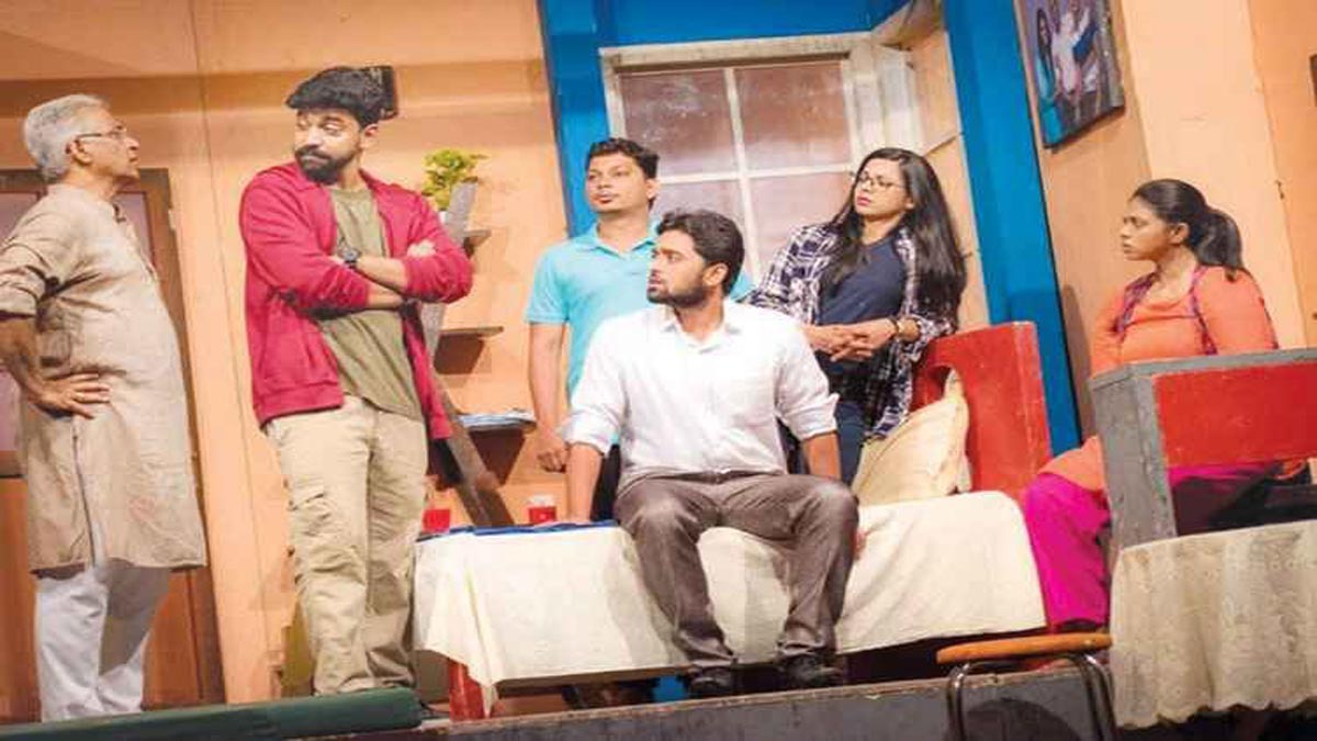 नाट्यजागर : ‘अनन्या’चा वळणावरला प्रवास!