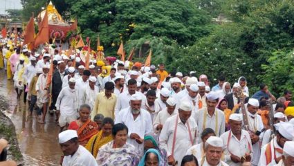 गोपाळकाल्याने आषाढी यात्रेची सांगता; गोपाळपूर ग्रामपंचायतीच्या वतीने सर्व पालख्यांचे स्वागत