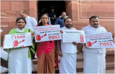 काँग्रेसच्या चार गोंधळी खासदारांचे संपूर्ण अधिवेशनासाठी निलंबन