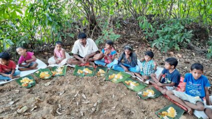 यवतकरांनी लुटला  पारंपरिक वनभोजचा आनंद ; संपूर्ण गावात पाळला बंद