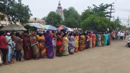 आषाढी एकादशीनिमित्त श्री संत दामाजीपंताच्या दर्शनासाठी अभूतपूर्व गर्दी