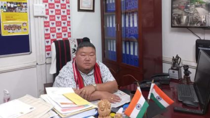 पत्नीच्या शोधात नागालँडचा मंत्री, ट्विट करून दिली माहिती; सोशल मीडियावर गदारोळ