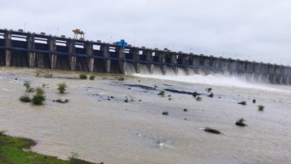 मुंबईकरांनो सावधान ! पाणीपुरवठा करणाऱ्या धरणांत 3 वर्षांतील सर्वात कमी पाणीसाठा, पाऊस झाला नाही तर फक्त ‘इतकेच’ दिवस मिळणार पाणी