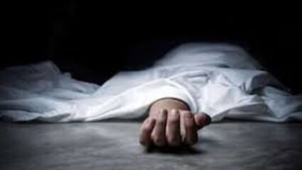 दूध घशात अडकल्याने 28 दिवसांचं अर्भक दगावले; मोठा धक्का बसलेल्या मातेनेही संपवलं जीवन