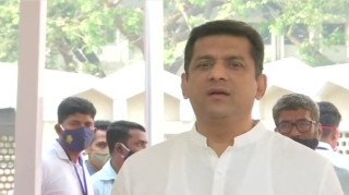 अस्लम शेख फडणवीसांच्या भेटीला, किरीट सोमय्यांनी केले भ्रष्टाचाराचे आरोप