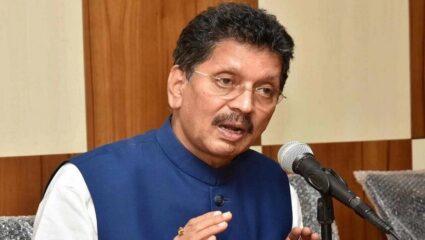 राज्याचा अपमान करणाऱ्या राज्यपालांची केंद्राकडे तक्रार करणार; शिंदे गटाचे स्पष्टीकरण