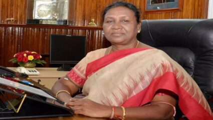 नवनिर्वाचित राष्ट्रपती द्रौपदी मुर्मूंचा आज शपथविधी