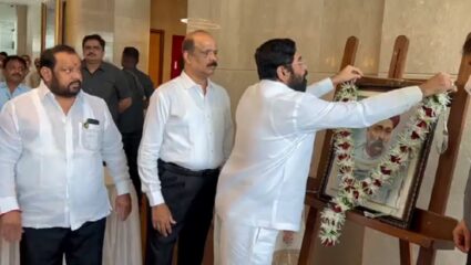 मुख्यमंत्री एकनाथ शिंदे यांचे लोकमान्य टिळक यांना जयंतीनिमित्त अभिवादन