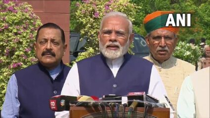 संसदेचे पावसाळी अधिवेशन : देशाचा वेगाने विकास होतोय : पंतप्रधानांचा संवाद