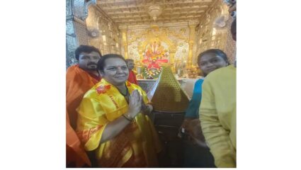 video : उद्धव ठाकरेंच्या वाढदिवसानिमित्त शिवसेनेकडून श्रीमंत दगडूशेठ हलवाई गणपतीला प्रसाद अर्पण