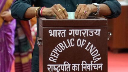 राष्ट्रपदी पदाच्या निवडणुकीत क्रॉस व्होटिंग