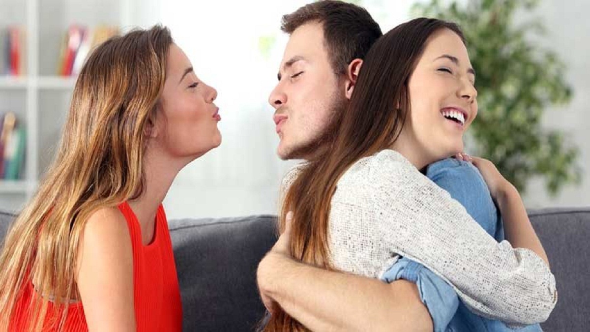 Extra Marital Affair Find Out About Your Husbands Affair Know Special Tips Nrrd