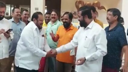 सुप्रीम कोर्टाच्या निकालाआधी एकनाथ शिंदे मुख्यमंत्री पदावरून पायउतार होणार.. वाचा शिंदे गटातील आमदार काय म्हणाले