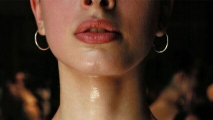 तुम्हाला जास्त घाम येतो का? मग अजिबात दूर लक्ष नको…