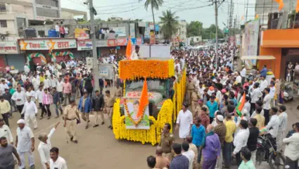 मराठा योद्ध्यावर शासकीय इतमामात अत्यसंस्कार, लढवय्या नेत्याला अखेरचा निरोप