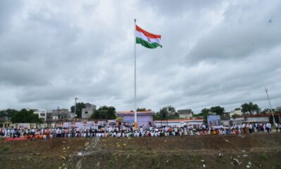 आमदार रोहित पवार यांच्या माध्यमातून उभारण्यात आला भव्य १०० फूट तिरंगा