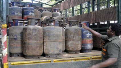 व्यावसायिक एलपीजी सिलिंडरच्या किमतीत घट; ग्राहकांना दिलासा