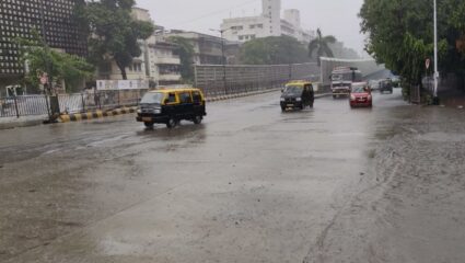 राज्यात पुन्हा मुसळधार पावसाचा इशारा; मुंबईकरांनो आरोग्य सांभाळा